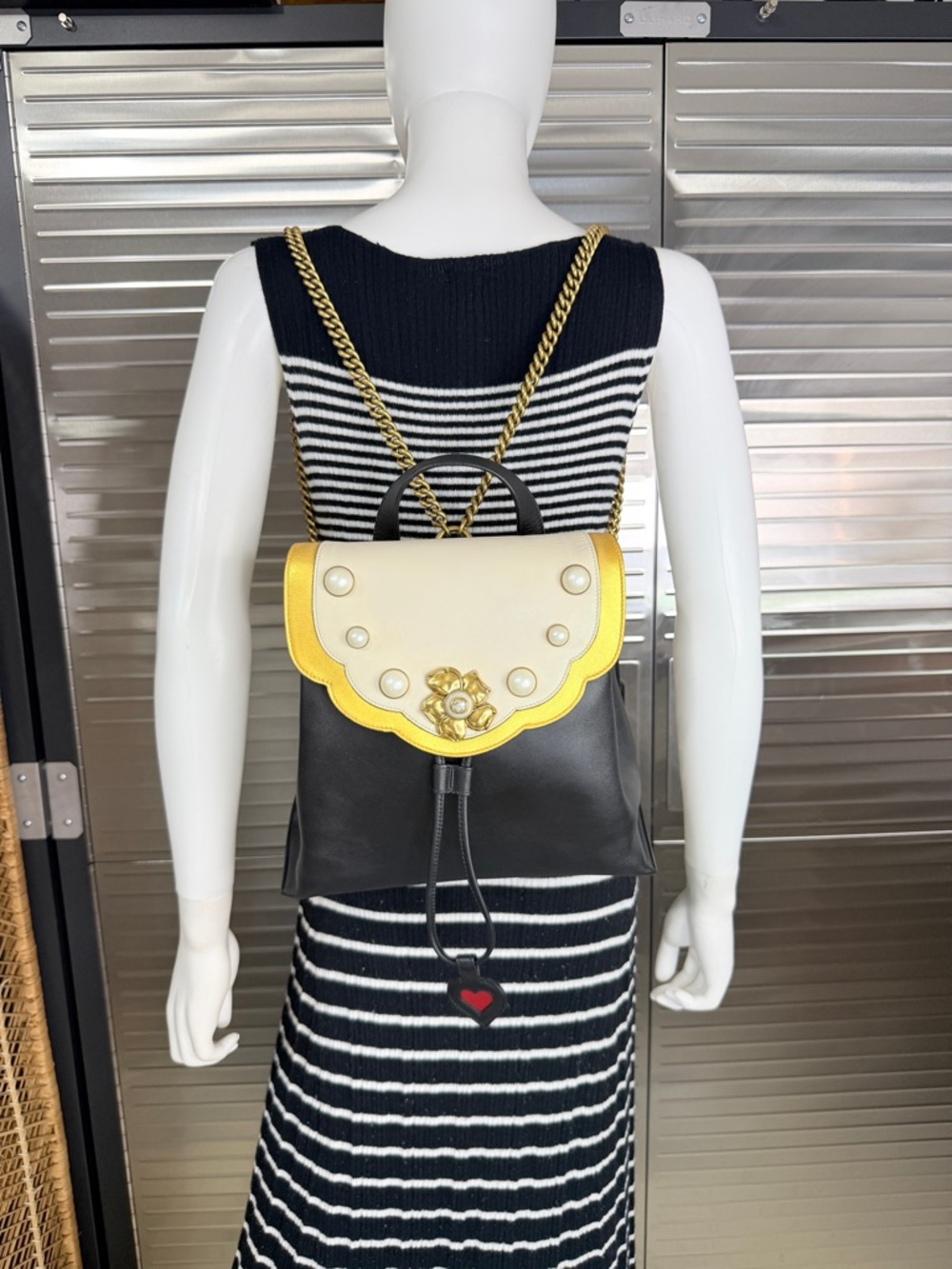 Gucci Queen Margaret Pearl Heart Flap Chain Backpack Black - Picture 15 of 15